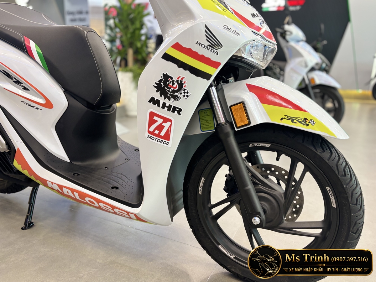 Honda SH150 Ý Malossi 2026 tại Lâm Đồng - Tem custom thể thao, dáng SH thanh lịch