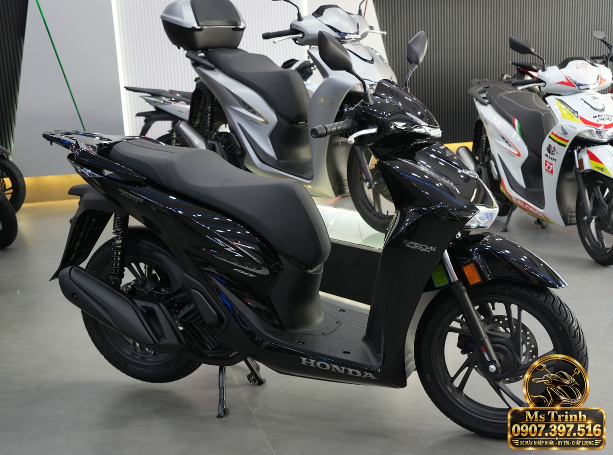 Honda SH150i Ý đen bóng 2027 tại Lâm Đồng - Sơn bóng lịch sự, tiện ích cho mỗi ngày