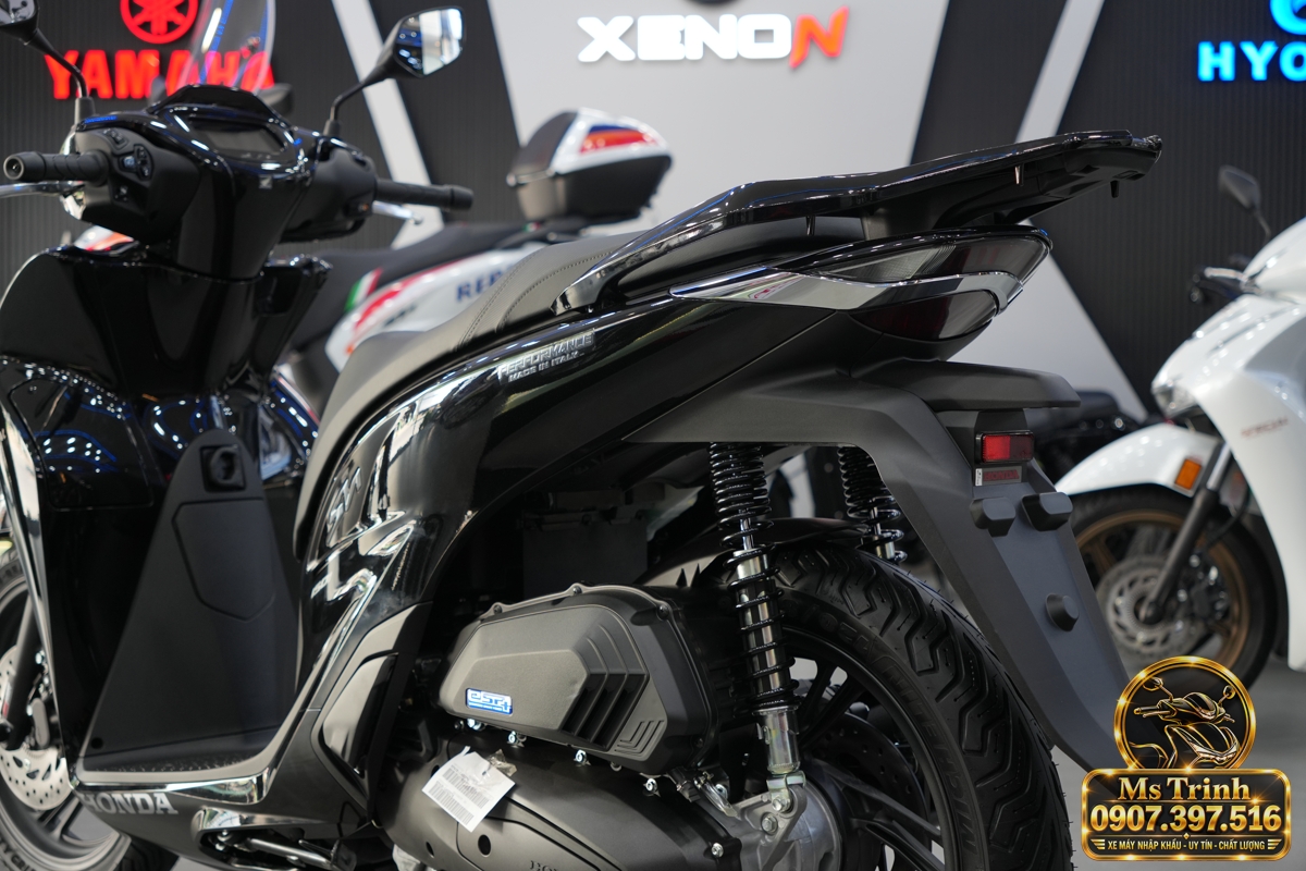 Honda SH150i Ý đen bóng 2027 tại Lâm Đồng - Sơn bóng lịch sự, tiện ích cho mỗi ngày