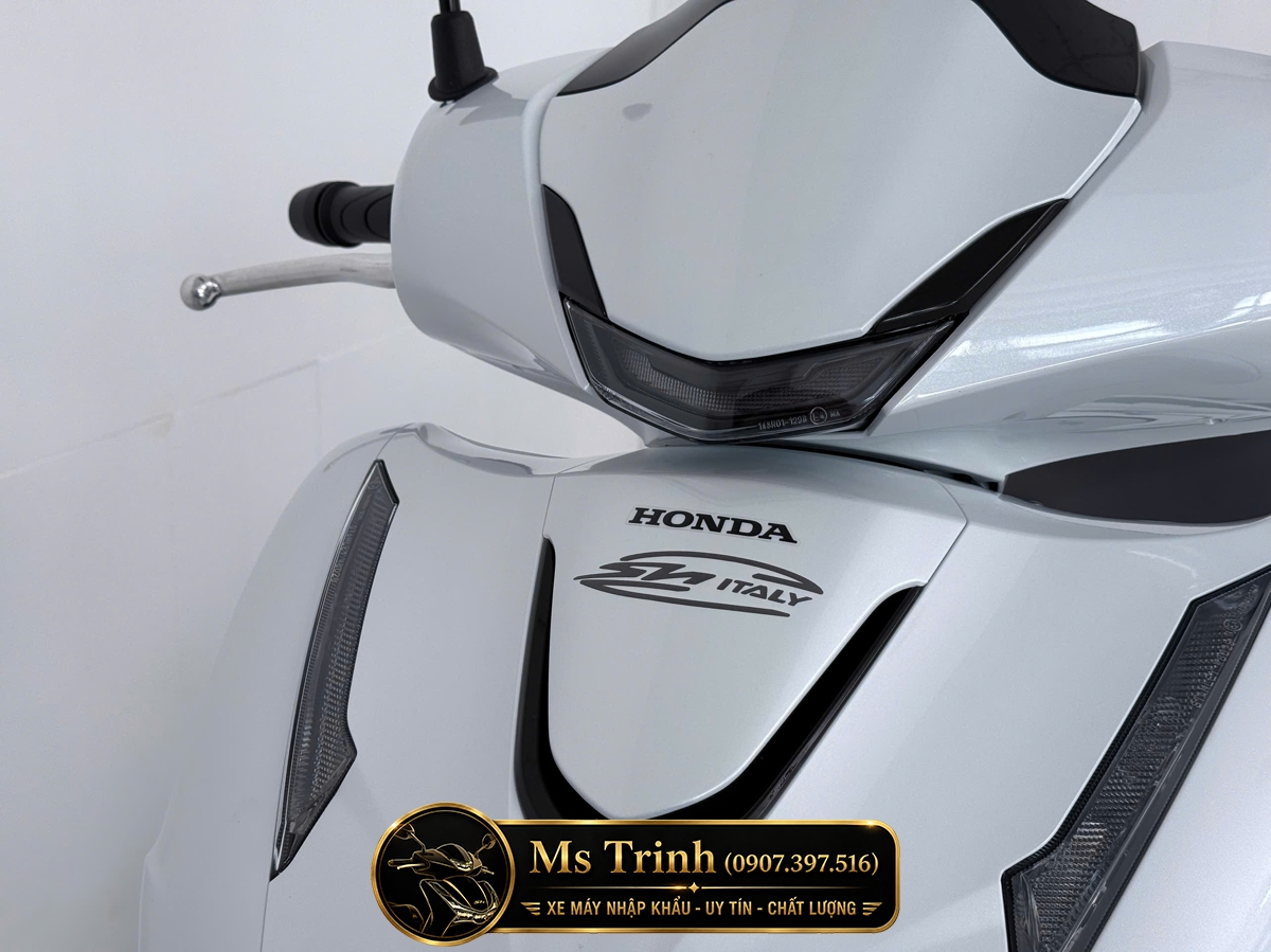 Honda SH150i Special Edition Standard nhập HMR Ý màu trắng tại Lâm Đồng: Giá trị nằm trong từng chi tiết nguyên bản