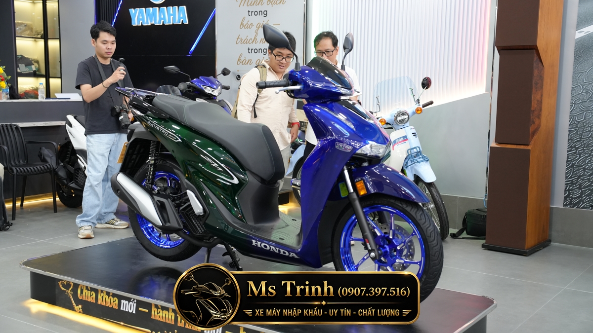 Honda SH150i Vetro Sapphire - Green tại Lâm Đồng: SH Ý 2 trong 1 giới hạn 200 xe