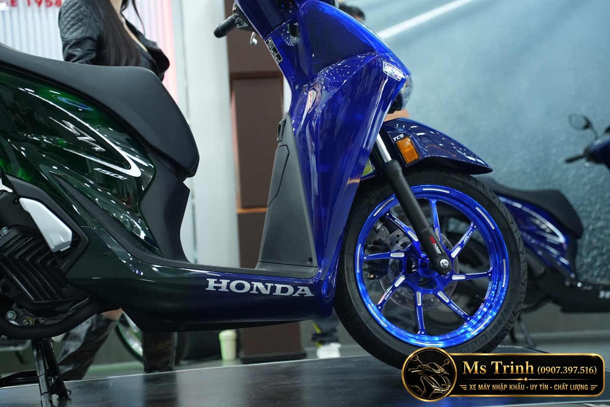 Honda SH150i Vetro Sapphire - Green tại Lâm Đồng: SH Ý 2 trong 1 giới hạn 200 xe