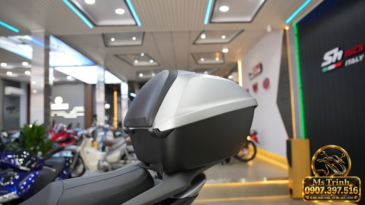 Honda SH150i Ý xám bạc 2027 tại Lâm Đồng - Nhập Ý, tem vàng sang trọng, giá tốt