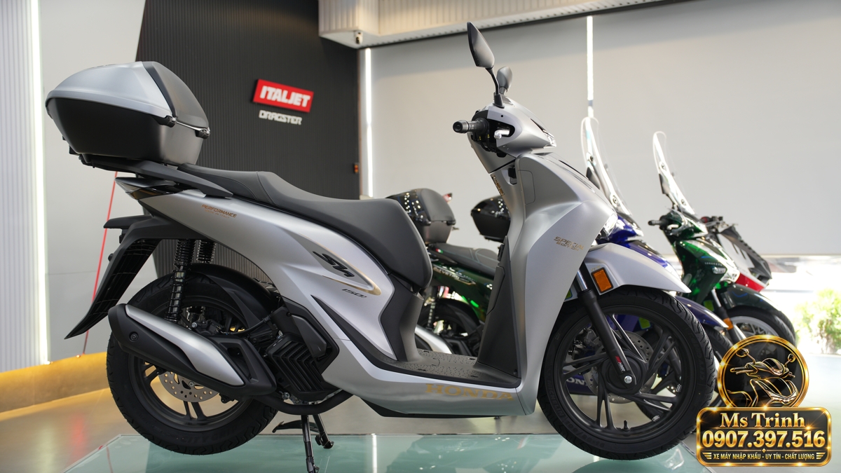 Honda SH150i Ý xám bạc 2027 tại Lâm Đồng - Nhập Ý, tem vàng sang trọng, giá tốt