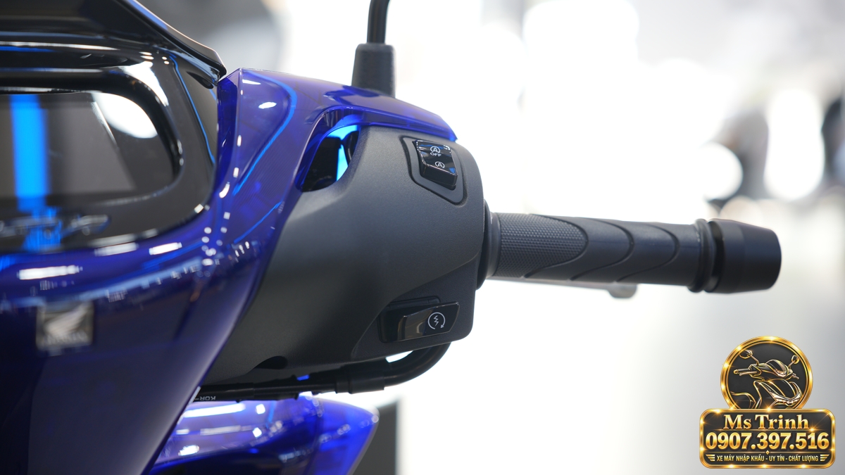 Honda SH150 Vetro Blue 2027 tại Lâm Đồng - Xanh Sapphire trong suốt, nhập Ý sang trọng