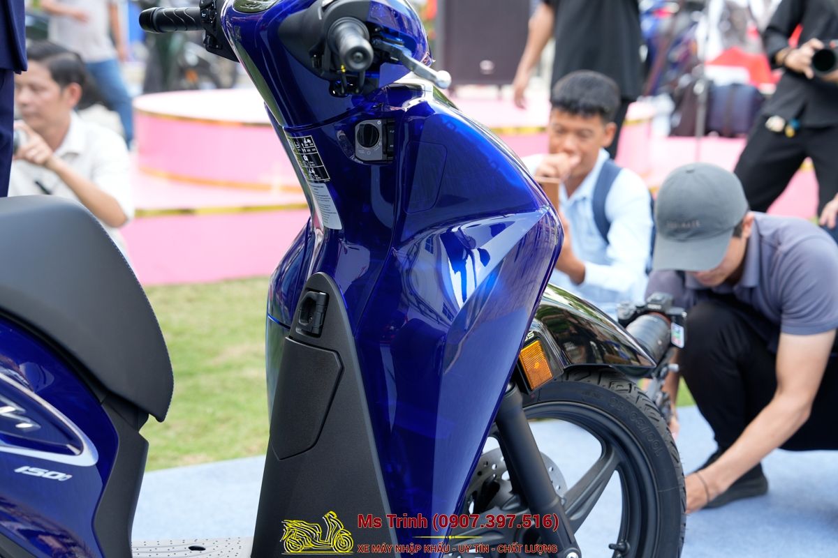 Honda SH150 Vetro Blue 2026 Limited Edition - Siêu phẩm SH Ý dàn áo xanh trong suốt cực hiếm tại Lâm Đồng