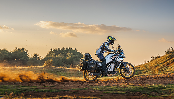 CF Moto 800MT Explorer 2025, ADV Cao Cấp Nhất, Chính Hãng, Giá Tốt tại Lâm Đồng