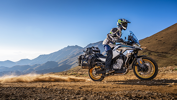 CF Moto 800MT Explorer 2025, ADV Cao Cấp Nhất, Chính Hãng, Giá Tốt tại Lâm Đồng