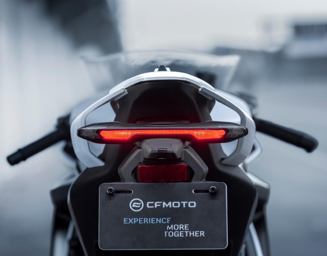 CF Moto 675SR-R 2025 3 Xi Lanh Ngang, Siêu Thể Thao, Giá Rẻ tại Lâm Đồng