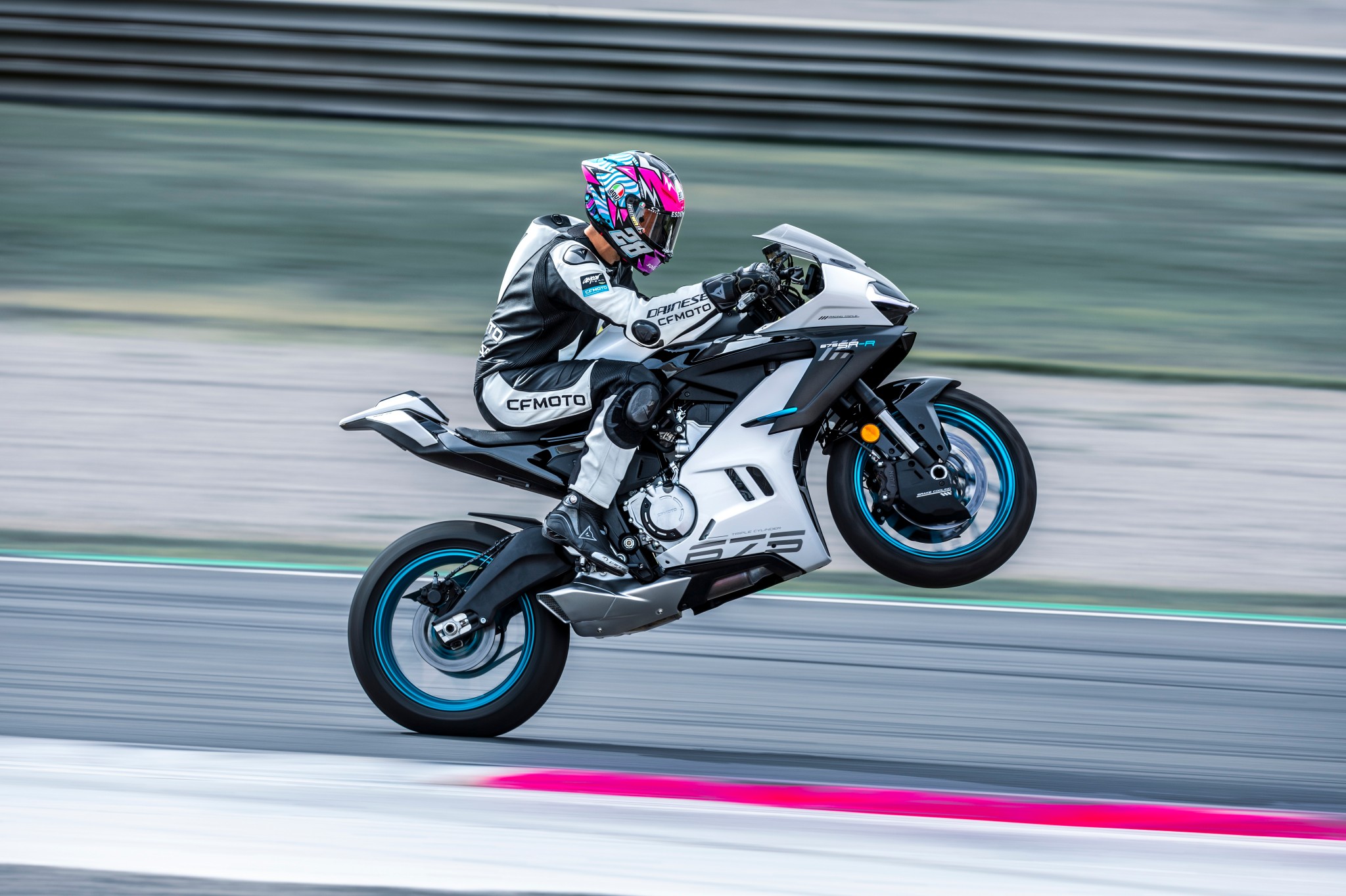 CF Moto 675SR-R 2025 3 Xi Lanh Ngang, Siêu Thể Thao, Giá Rẻ tại Lâm Đồng